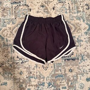 Nike Women's Gray and White Athletic Shorts